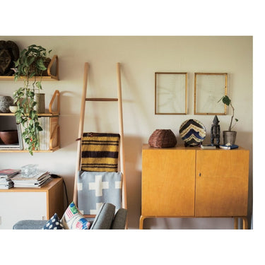 Live Small/Live Modern: The Best Of Beams at Home